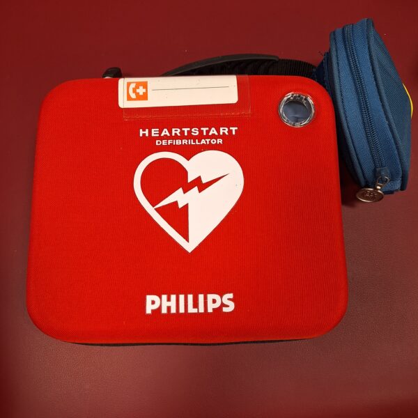 20250903_200554 Philips HeartStart Hjärtstartare HS1